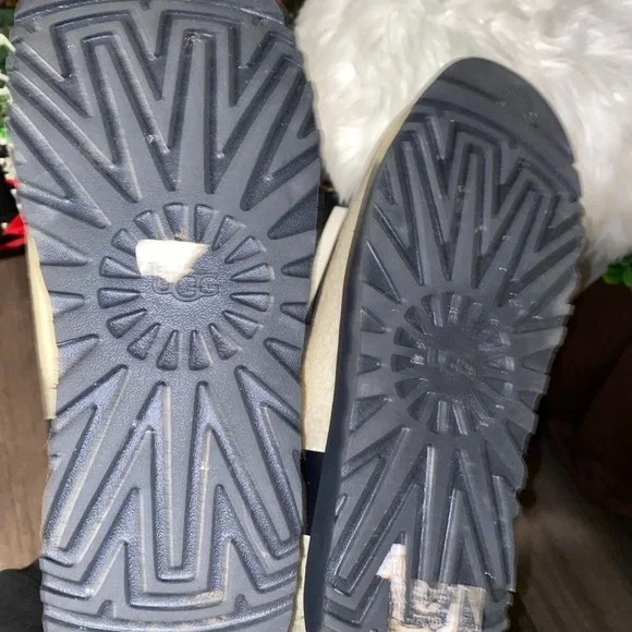 Ugg boots - Picture 5 of 12